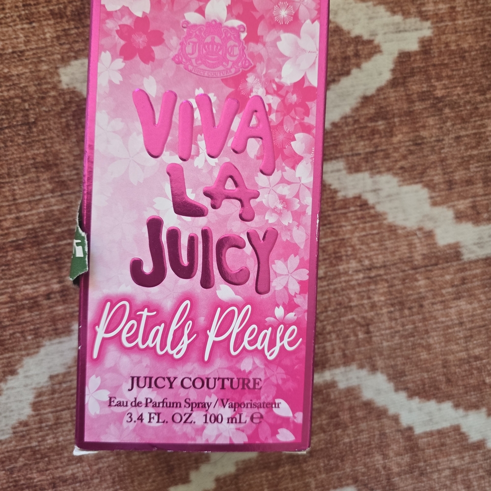 Juicy Couture Viva La Juicy Petals Please Perfume